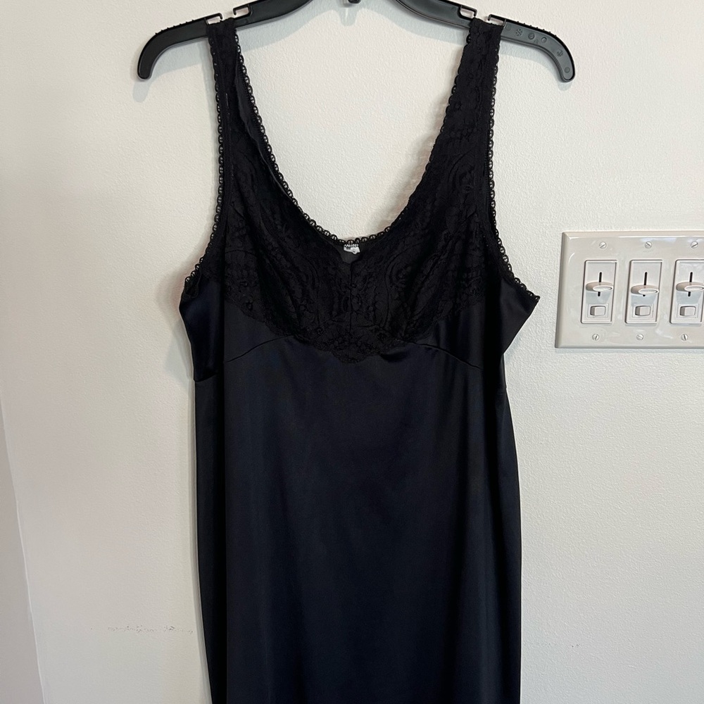 Full slip - Picture 2 of 8
